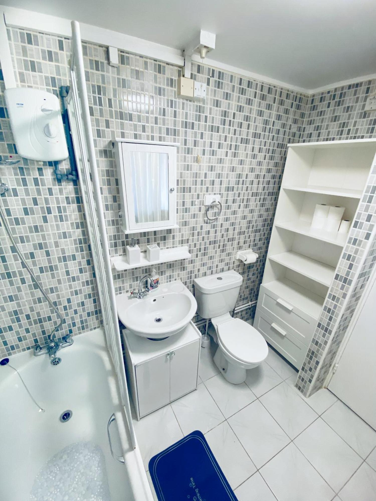 2 Bedroom Flat, Dalston Junction, 런던 외부 사진